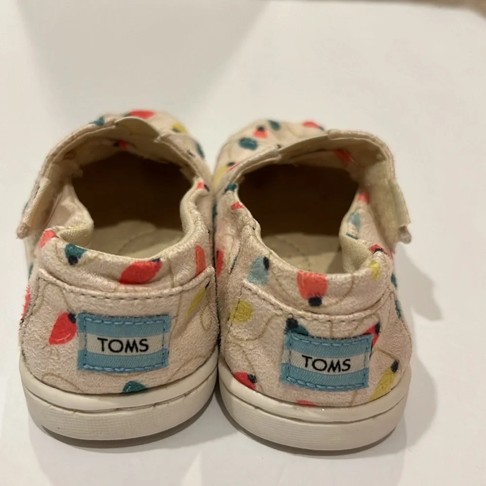 TOMS Belmont Toddler Girl Slip On Shoe Cream Christmas Light Bulb US7 - Picture 7 of 15